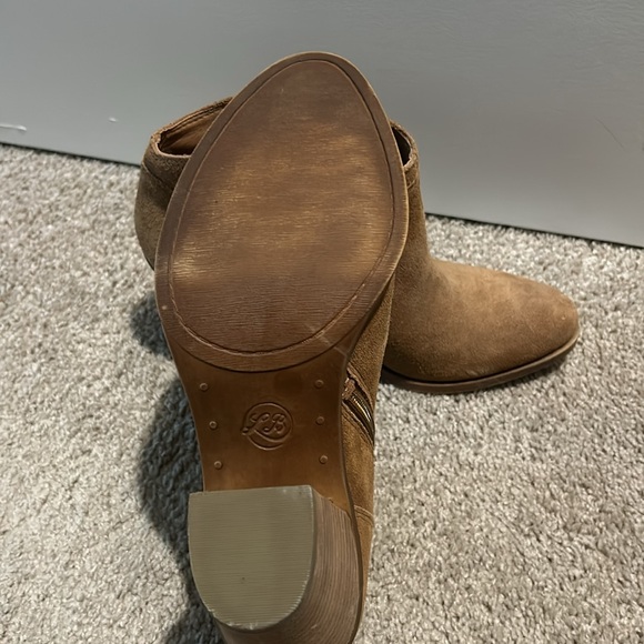 Brown suede boots - Picture 4 of 5